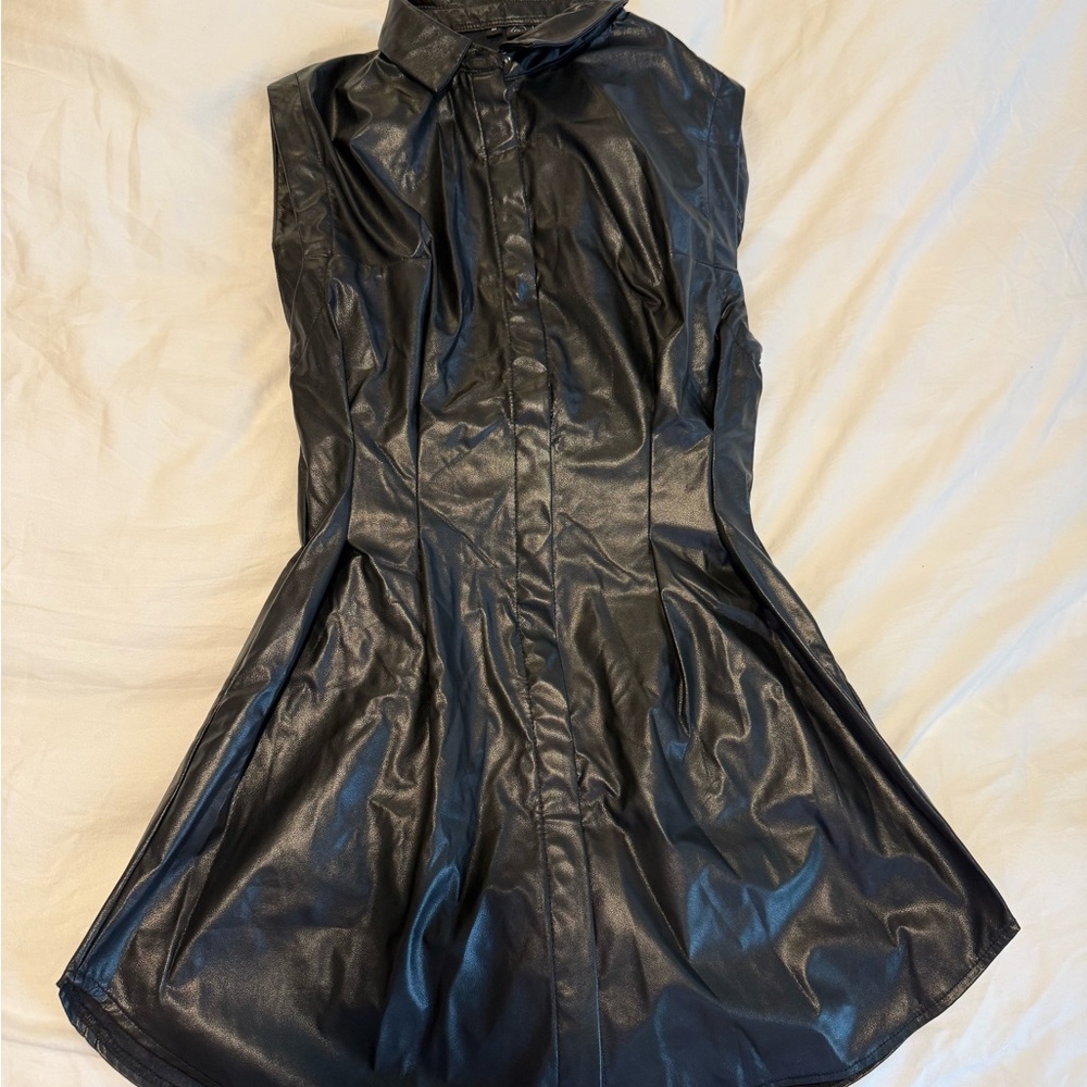 Chic Black Sleeveless Mini Dress
